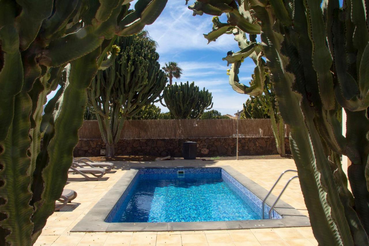 Villas Oasis Casa Vieja La Oliva Exterior foto